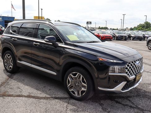Used 2023 Hyundai Santa Fe Limited image 3