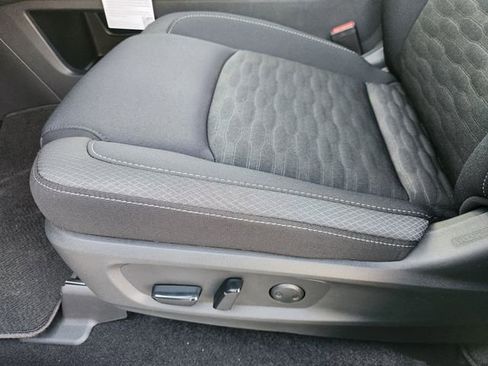 New 2025 Nissan Pathfinder SV image 19