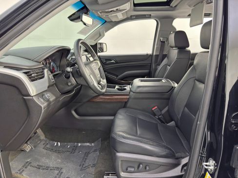 Used 2017 GMC Yukon XL SLT w/ Premium Edition image 16