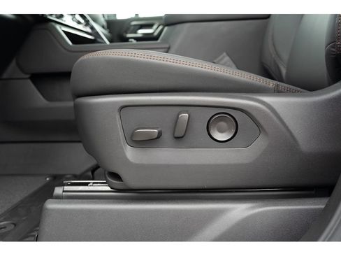 New 2026 GMC Sierra 2500 AT4 w/ AT4 Premium Plus Package AWD/4WD image 15