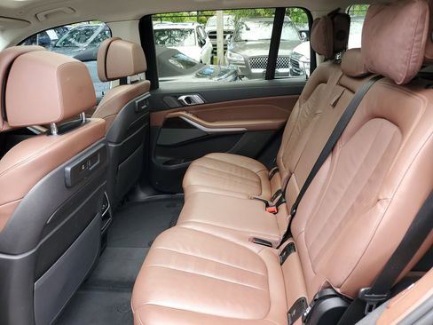 Used 2020 BMW X7 xDrive40i w/ Premium Package AWD/4WD image 13