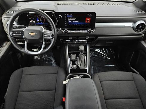 Used 2024 Chevrolet Colorado LT w/ LT Convenience Package image 30