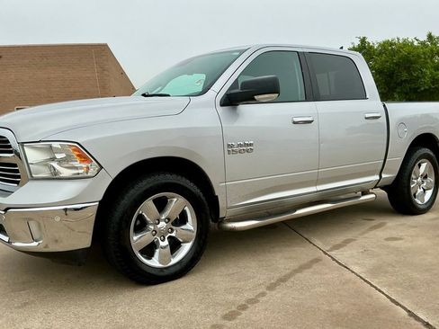 Used 2018 RAM 1500 SLT AWD/4WD image 6