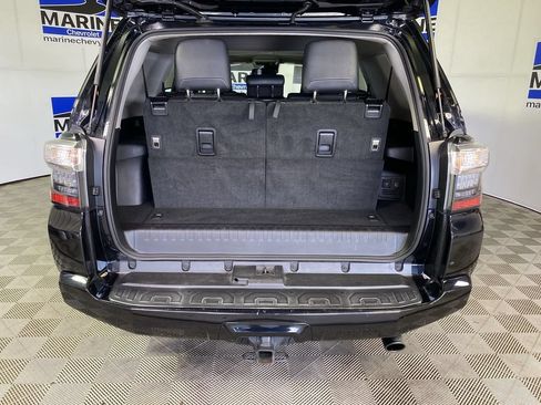Used 2020 Toyota 4Runner SR5 Premium w/ Moonroof Package AWD/4WD image 32