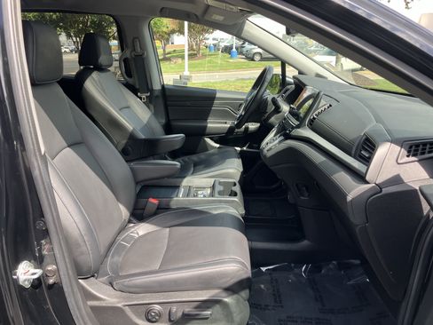 Certified 2024 Honda Odyssey EX-L image 36