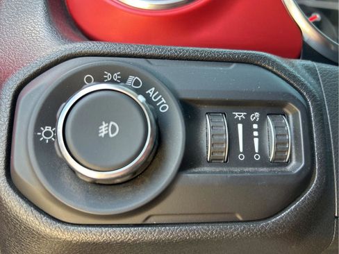 Certified 2022 Jeep Wrangler Rubicon AWD/4WD image 25