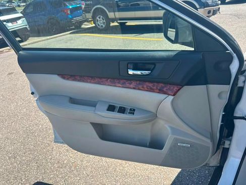 Used 2012 Subaru Outback 3.6R Limited w/ Moonroof Pkg AWD/4WD image 18