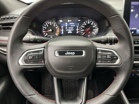 Used 2023 Jeep Compass Trailhawk AWD/4WD image 12