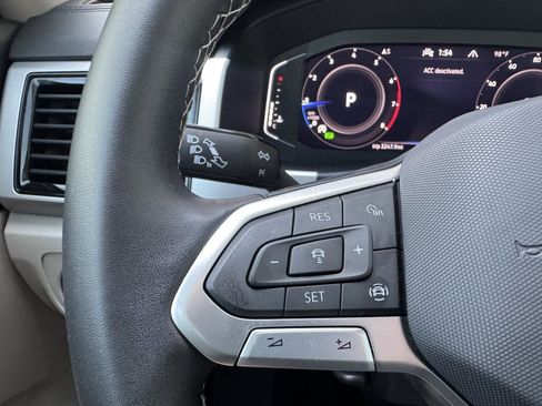 Used 2023 Volkswagen Atlas SE w/ Panoramic Sunroof Package image 28