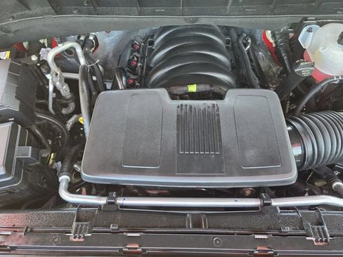 Used 2025 Chevrolet Silverado 1500 LT AWD/4WD image 26