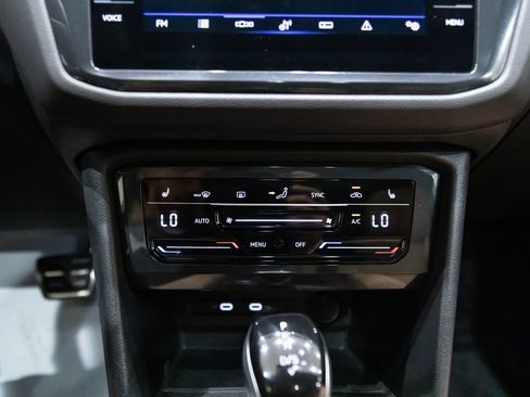 Certified 2024 Volkswagen Tiguan SE R-Line AWD/4WD image 19