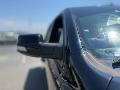 Used 2020 RAM 1500 Limited w/ Black Appearance Package AWD/4WD image 14