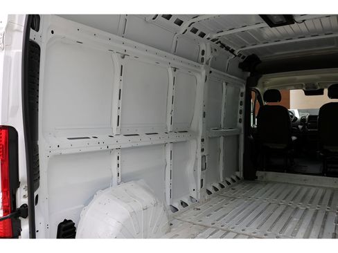 Used 2025 RAM ProMaster 2500 w/ Convenience Group FWD image 16