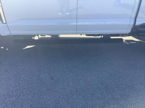 Used 2024 Ford F250 XLT w/ FX4 Off-Road Package image 12