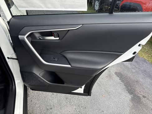 New 2025 Toyota RAV4 XLE AWD/4WD image 30