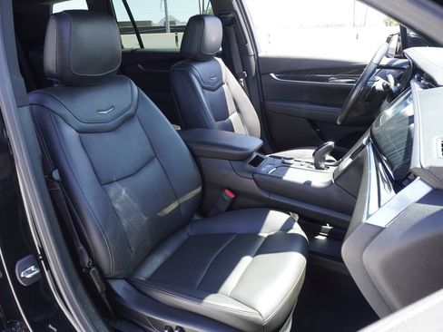 Certified 2024 Cadillac XT6 Premium Luxury FWD image 13