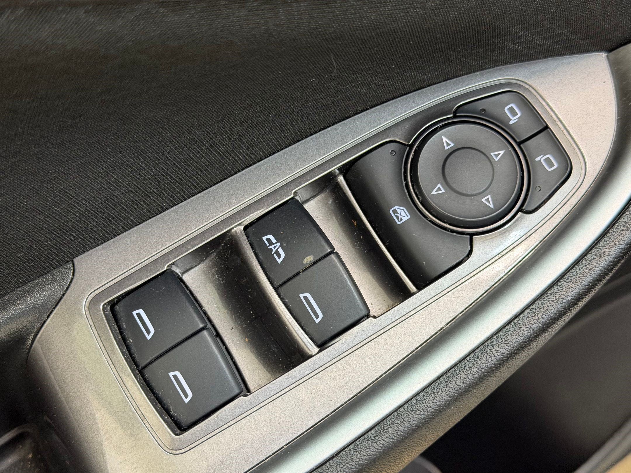 Used 2025 Chevrolet Malibu LT FWD image 15