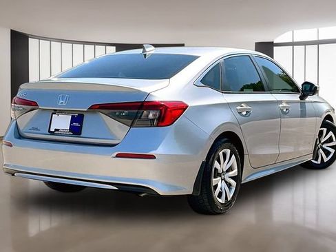 Used 2022 Honda Civic LX image 6