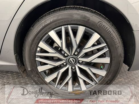 Used 2025 Nissan Altima 2.5 SV FWD image 23