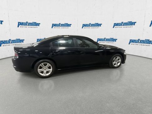 Used 2021 Dodge Charger SXT w/ Leather Interior Group RWD image 12