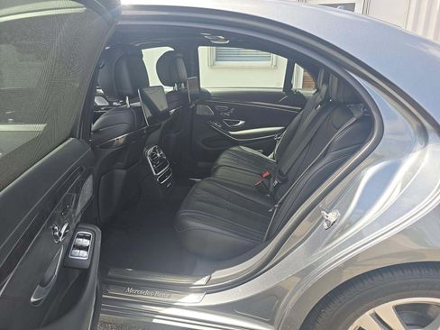 Used 2019 Mercedes-Benz S 560 4MATIC Sedan w/ Premium Package image 5