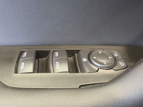 Used 2025 Chevrolet Blazer LT AWD/4WD image 16