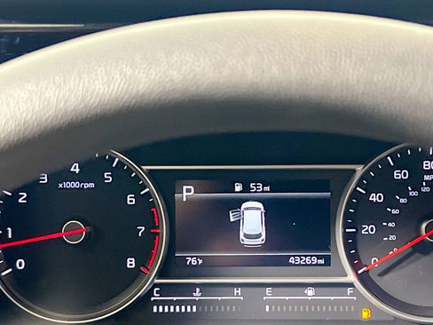 Used 2023 Kia Sorento LX FWD image 23