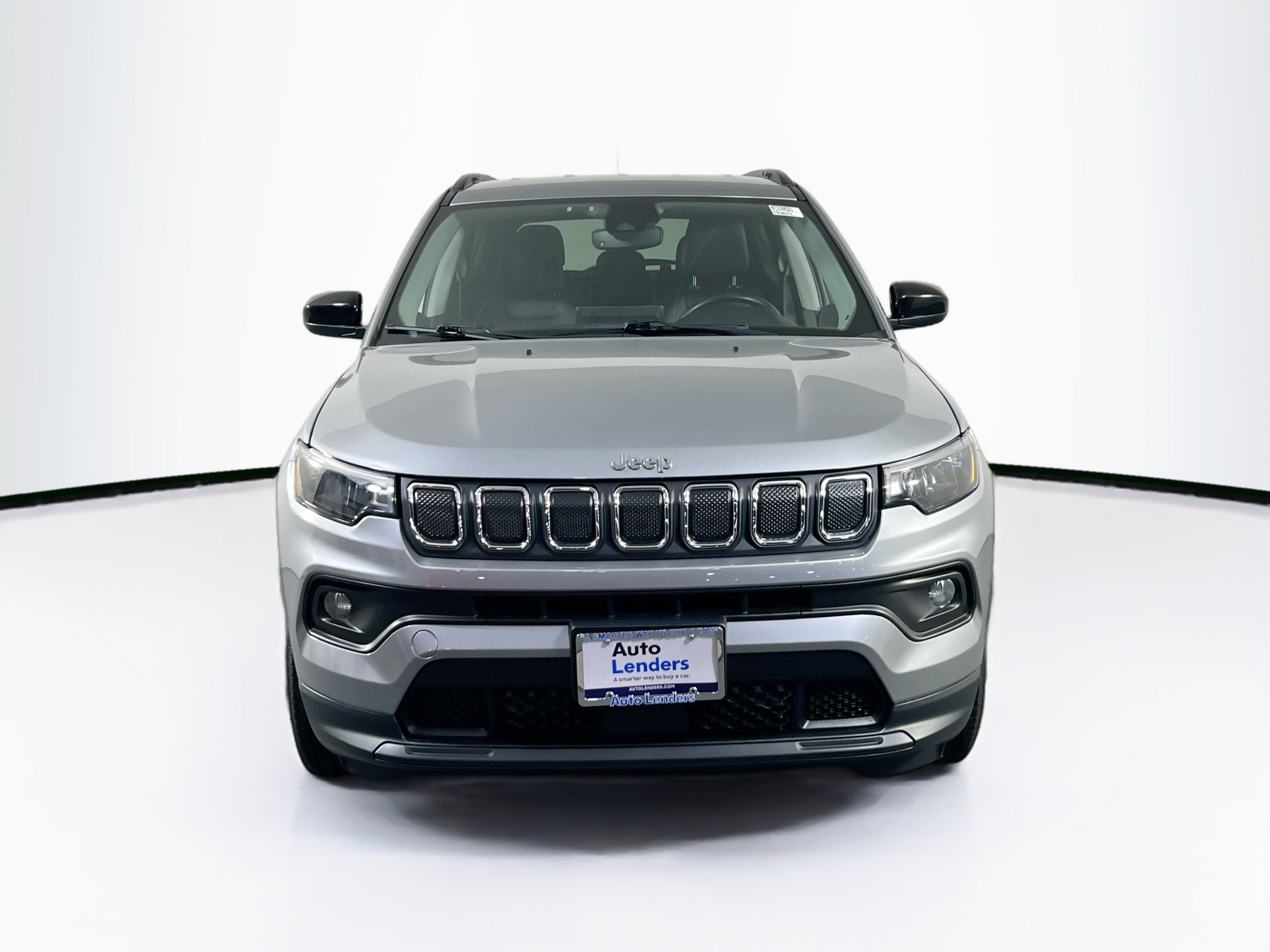 Used 2022 Jeep Compass Latitude w/ Convenience Group AWD/4WD image 2