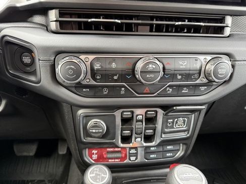 Used 2025 Jeep Gladiator Rubicon w/ Safety Group image 22