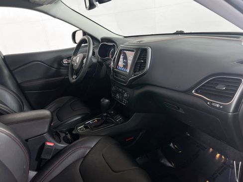 Used 2022 Jeep Cherokee Trailhawk w/ Premium Leather Package AWD/4WD image 26
