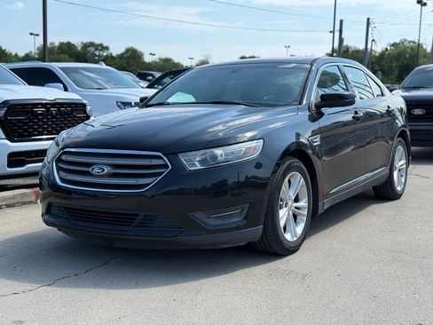 Used 2013 Ford Taurus SEL FWD image 2