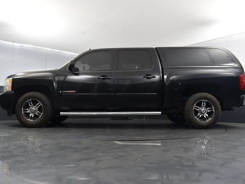 Used 2007 Chevrolet Silverado 1500 LTZ w/ Safety Package AWD/4WD image 18