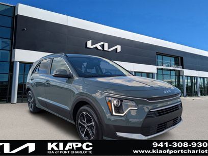 Certified 2025 Kia Niro EX
