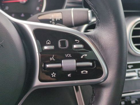 Certified 2021 Mercedes-Benz GLC 300 4MATIC image 18