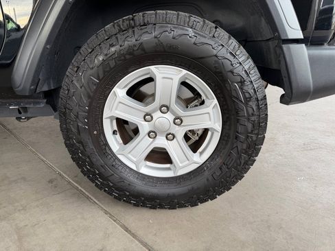 Used 2020 Jeep Wrangler Sport AWD/4WD image 50