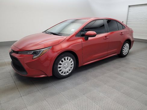 Used 2021 Toyota Corolla LE FWD image 2