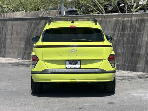 Used 2024 Hyundai Kona SEL FWD image 7