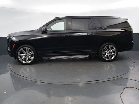 Certified 2025 Cadillac Escalade ESV Sport w/ Touring Package image 2