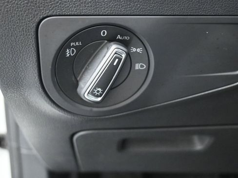 Used 2021 Volkswagen Tiguan SEL image 21