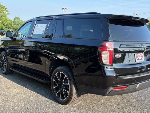 Used 2024 Chevrolet Suburban RST w/ Luxury Package AWD/4WD image 11
