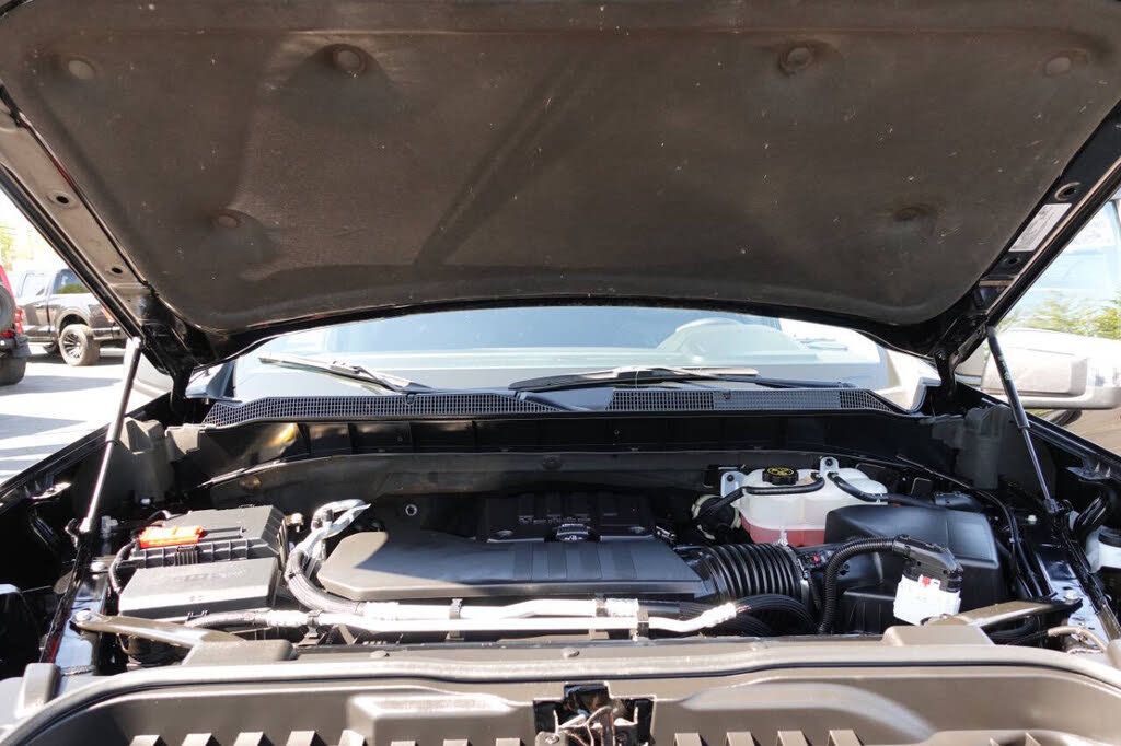 Used 2023 Chevrolet Silverado 1500 LT AWD/4WD image 55