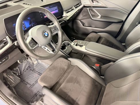 Used 2025 BMW X1 xDrive28i w/ Technology Package AWD/4WD image 11
