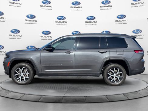 Used 2023 Jeep Grand Cherokee L Limited w/ Luxury Tech Group II AWD/4WD image 3