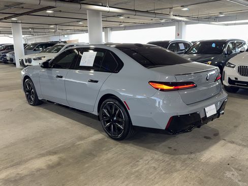 Used 2026 BMW 740i w/ Premium Package image 6