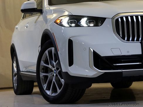 Used 2026 BMW X5 xDrive50e w/ Climate Comfort Package image 4