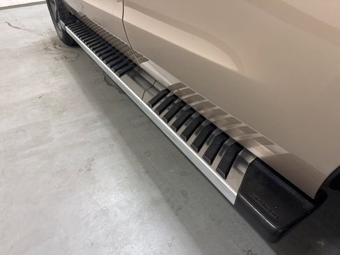 Used 2020 Ford Expedition XLT w/ FX4 Off-Road Package image 22