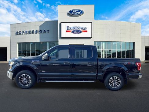 Used 2017 Ford F150 XLT image 10