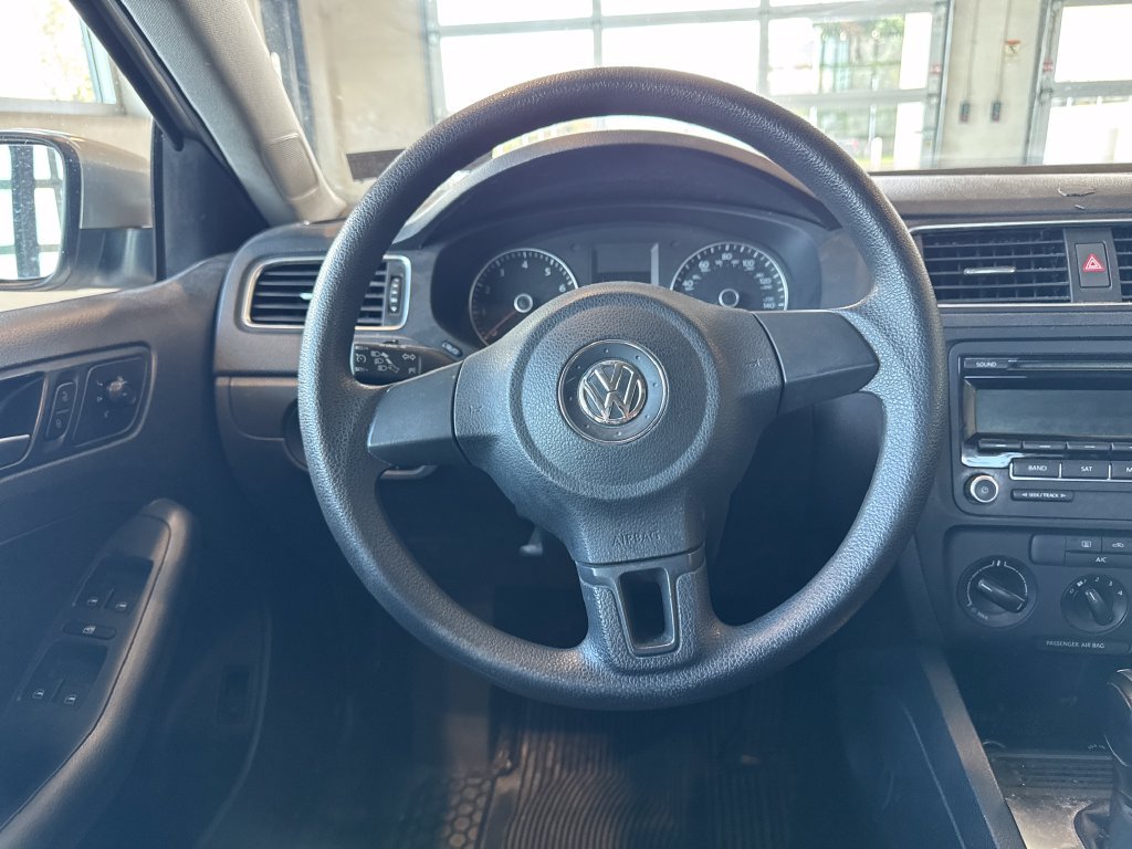 Used 2014 Volkswagen Jetta SE FWD image 26