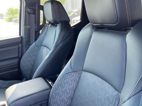 Used 2024 Toyota Tacoma Limited w/ Limited Package (LT) AWD/4WD image 11