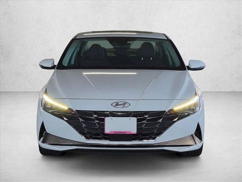 Used 2023 Hyundai Elantra Limited FWD image 2